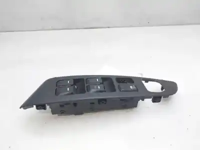 Pièce détachée automobile d'occasion COMMANDE DE LÈVE VITRE AVANT DROIT pour HYUNDAI IX35  Références OEM IAM 935702Y9609P  
