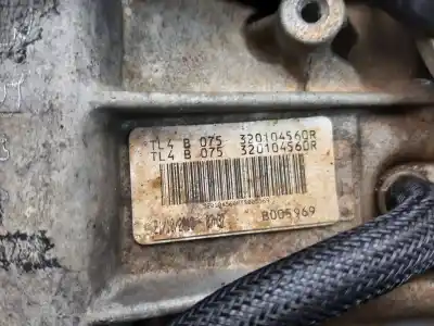 Автозапчасти б/у коробка передач за dacia duster laureate 4x2 ссылки oem iam tl4b075  6-marcha