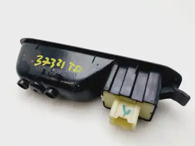 Peça sobressalente para automóvel em segunda mão botão / interruptor elevador vidro traseiro direito por dacia duster ii comfort referências oem iam 829606755r