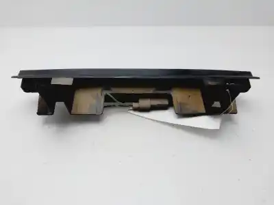 Second-hand car spare part central brake light for suzuki ignis rm (mh) básico oem iam references 03318040