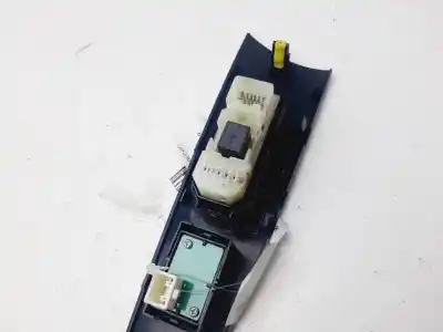 Second-hand car spare part right front power window switch for lexus is200 (ds2/is2) 220d oem iam references 8403053020  
