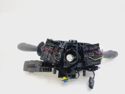 Peça sobressalente para automóvel em segunda mão comandos do volante por dacia sandero laureate referências oem iam 681726046r