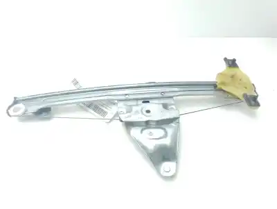 Second-hand car spare part passenger side right window regulator for dacia duster ii prestige oem iam references 807201952r