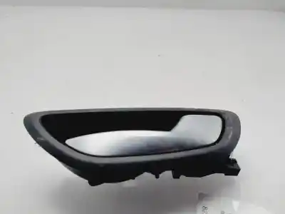 Recambio de automóvil de segunda mano de maneta interior delantera derecha para renault megane iv berlina 5p limited referencias oem iam 826725403r  