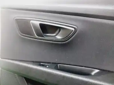 Автозапчастина б/у обликка задніх правіх дверей для seat leon st (5f8) 1.8 tsi посилання на oem iam 5f4867116