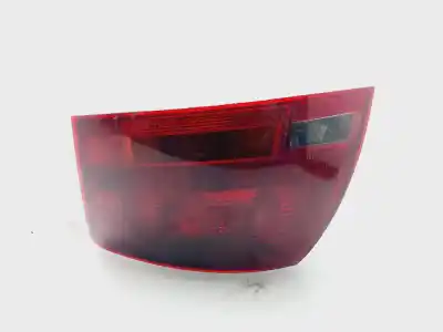 Автозапчастина б/у правий ліхтар для audi a4 avant (8e) 3.0 tdi quattro посилання на oem iam 8e9945096e  