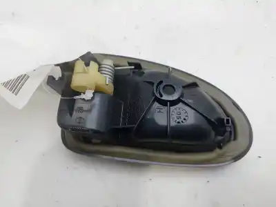 Автозапчасти б/у внутри передней правой ручки за renault clio ii fase ii (b/cb0) community ссылки oem iam 8200028995  