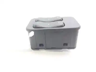 Peça sobressalente para automóvel em segunda mão botão / interruptor elevador vidro dianteiro esquerdo por opel corsa c furgoneta/hatchback (x01) 1.2 16v (f08, w5l) referências oem iam 24409205
