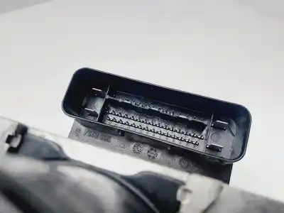 Peça sobressalente para automóvel em segunda mão abs por volvo c30 d3 momentum 150 cv / 110 kw referências oem iam av612c405cb