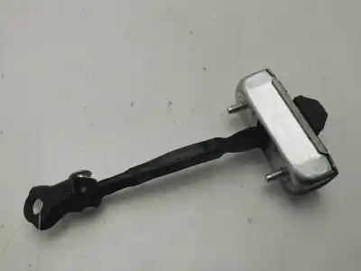 Second-hand car spare part door stop for lexus is200 (ds2/is2) 220d oem iam references 6864053021