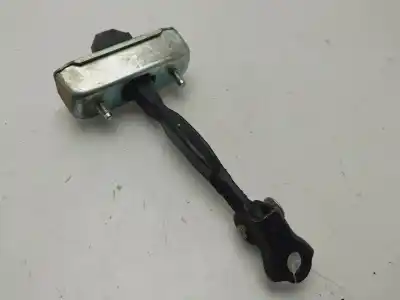 Second-hand car spare part door stop for lexus is200 (ds2/is2) 220d oem iam references 6864053030