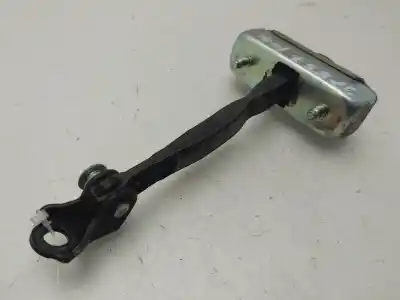 Автозапчасти б/у дверной фиксатор за lexus is200 (ds2/is2) 220d ссылки oem iam 6864053030  
