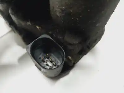 Автозапчастина б/у коробка метелика для audi a4 b6 (8e2) 2.0 посилання на oem iam 06b133062h  