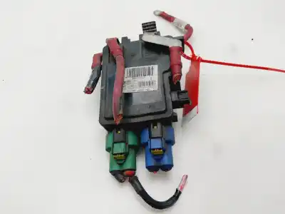 Pièce détachée automobile d'occasion BOÎTES À FUSIBLES pour RENAULT LAGUNA II GRANDTOUR (KG0)  Références OEM IAM 243800002R  