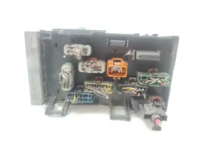 Gebrauchtes Autoersatzteil RELAIS SICHERUNGSKASTEN Multifunktionsrelais zum CHRYSLER VOYAGER (RG)  OEM-IAM-Referenzen 05144579AC  