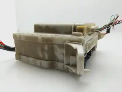 Pièce détachée automobile d'occasion module électronique pour lexus is200 (ds2/is2) 220d références oem iam 8273053020  