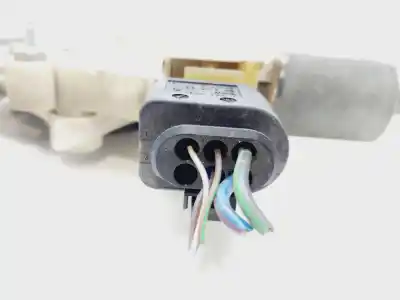 Peça sobressalente para automóvel em segunda mão elevador de vidros dianteiro direito por bmw serie 1 berlina (e81/e87) 120d referências oem iam 7138466