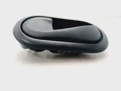 Автозапчастина б/у ліва передня внутрішня ручка для dacia sandero stepway посилання на oem iam 8200733848  