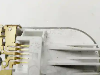 Peça sobressalente para automóvel em segunda mão luz interior por renault kangoo profesional referências oem iam 8200439423