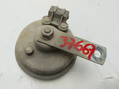 Автозапчастина б/у ріг для skoda fabia (6y2/6y3) comfort line посилання на oem iam 6y0951101b  