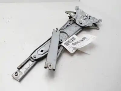 Second-hand car spare part passenger side right window regulator for toyota corolla (_e12_) 1.4 d (nde120_) oem iam references 6981002130