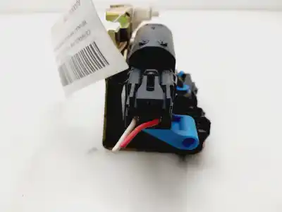 Second-hand car spare part rear left door lock for renault kangoo (f/kc0) luxe privilege 65 cv / 48 kw oem iam references 8200051735 Second-hand car spare part rear left door lock for renault kangoo (f/kc0) luxe privilege 65 cv / 48 kw oem iam references 8200051735