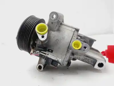 Peça sobressalente para automóvel em segunda mão COMPRESSOR DE AR CONDICIONADO A/A A/C por DACIA DUSTER II  Referências OEM IAM 926003541R  