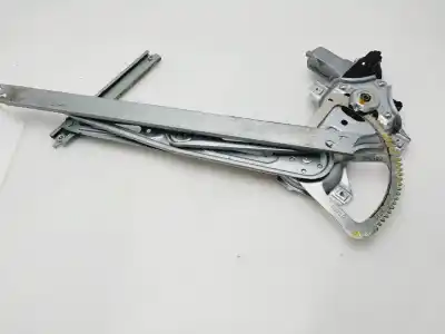 Peça sobressalente para automóvel em segunda mão elevador de vidros dianteiro direito por toyota yaris active referências oem iam 698100d010  
