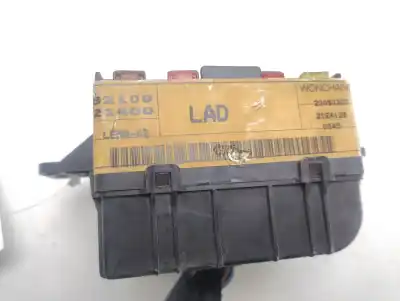 Second-hand car spare part fuse box unit for ssangyong rodius xdi oem iam references 8210021400  