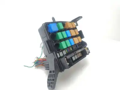 Second-hand car spare part fuse box unit for ssangyong tivoli premium 4x2 oem iam references 8235035320  