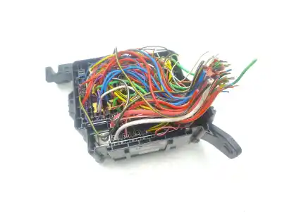 Second-hand car spare part fuse box unit for ssangyong tivoli premium 4x2 oem iam references 8235035320  
