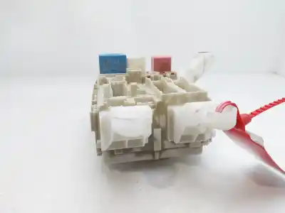Second-hand car spare part fuse box unit for toyota auris active oem iam references 8273002d10  