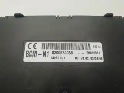 Second-hand car spare part fuse box unit for renault kangoo furgón confort oem iam references 8200924035  