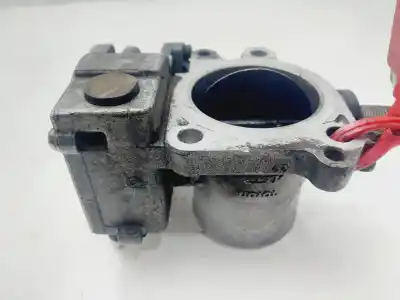 Pièce détachée automobile d'occasion Boitier De Papillon pour TOYOTA COROLLA (E12) 2.0 D-4D Linea Terra Berlina Références OEM IAM 8967221020  