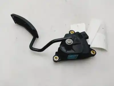 Second-hand car spare part accelerator pedal for renault clio iii exception oem iam references 8200297342   Second-hand car spare part accelerator pedal for renault clio iii exception oem iam references 8200297342