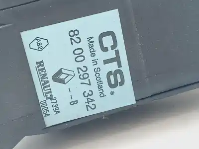 Second-hand car spare part accelerator pedal for renault clio iii exception oem iam references 8200297342   Second-hand car spare part accelerator pedal for renault clio iii exception oem iam references 8200297342