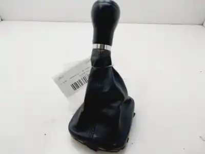 Pezzo di ricambio per auto di seconda mano POMELLO DELLA LEVA DEL CAMBIO per AUDI A3 SPORTBACK (8P)  Riferimenti OEM IAM 8P0863279  