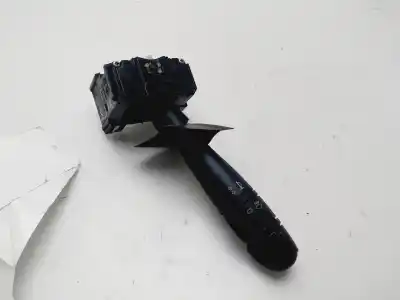 Pezzo di ricambio per auto di seconda mano  per RENAULT CLIO II FASE I (B/CBO)  Riferimenti OEM IAM 7701047551  