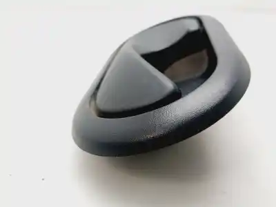 Автозапчастина б/у ліва передня внутрішня ручка для dacia dokker essential посилання на oem iam 8200733848  