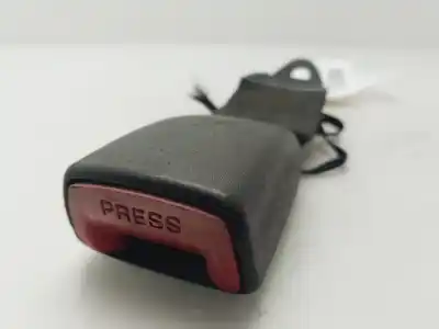 Peça sobressalente para automóvel em segunda mão Chicote / Encaixe Cinto Segurança Traseiro Esquerdo por TOYOTA YARIS (KSP9/SCP9/NLP9) Básico Referências OEM IAM E034501  
