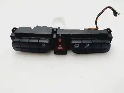 Peça sobressalente para automóvel em segunda mão Interruptor 4 Piscas - Emergência por MERCEDES-BENZ CLASE C (W203) C 220 CDI (203.006) Referências OEM IAM A2038214658  