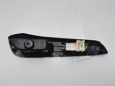 Peça sobressalente para automóvel em segunda mão botão / interruptor elevador vidro traseiro esquerdo por nissan note acenta referências oem iam 829613vw0a  