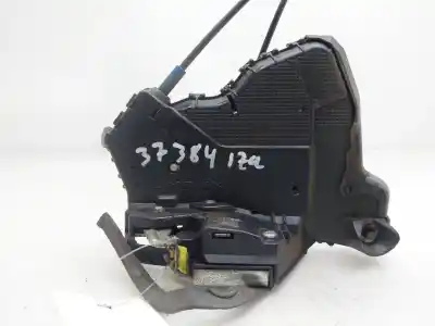 Second-hand car spare part left front door lock for toyota auris active oem iam references 6904002211