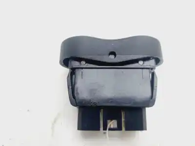 Pièce détachée automobile d'occasion commande de lève vitre avant gauche pour dacia duster laureate 4x2 références oem iam 602227  