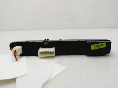 Second-hand car spare part hazard warning lights for kia ceed emotion 116 cv / 85 kw oem iam references 937001h000  