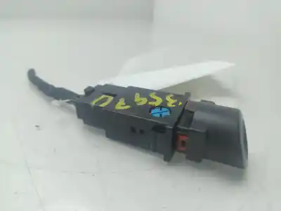 Second-hand car spare part hazard warning lights for ssangyong rodius xdi oem iam references 864w0140  