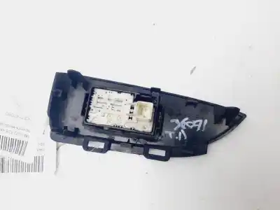 Автозапчасти б/у управление задними правыми стеклами за toyota prius (nhw30) plug-in hybrid advance ссылки oem iam 7427147060  