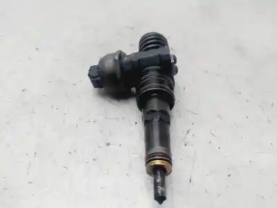Recambio de automóvil de segunda mano de INYECTOR para VOLKSWAGEN JETTA III (1K2) 1.9 TDI referencias OEM IAM 038130073AG  