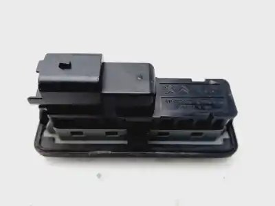 Pièce détachée automobile d'occasion Poignée Extérieure De Coffre / Hayon pour PEUGEOT 2008 (--.2013->) Allure Références OEM IAM 9676028380  