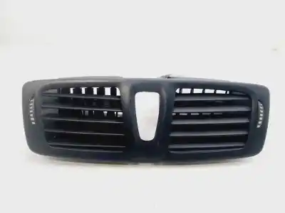 Second-hand car spare part air ventilation grille for renault megane iii berlina 5 p authentique oem iam references 682600016r  